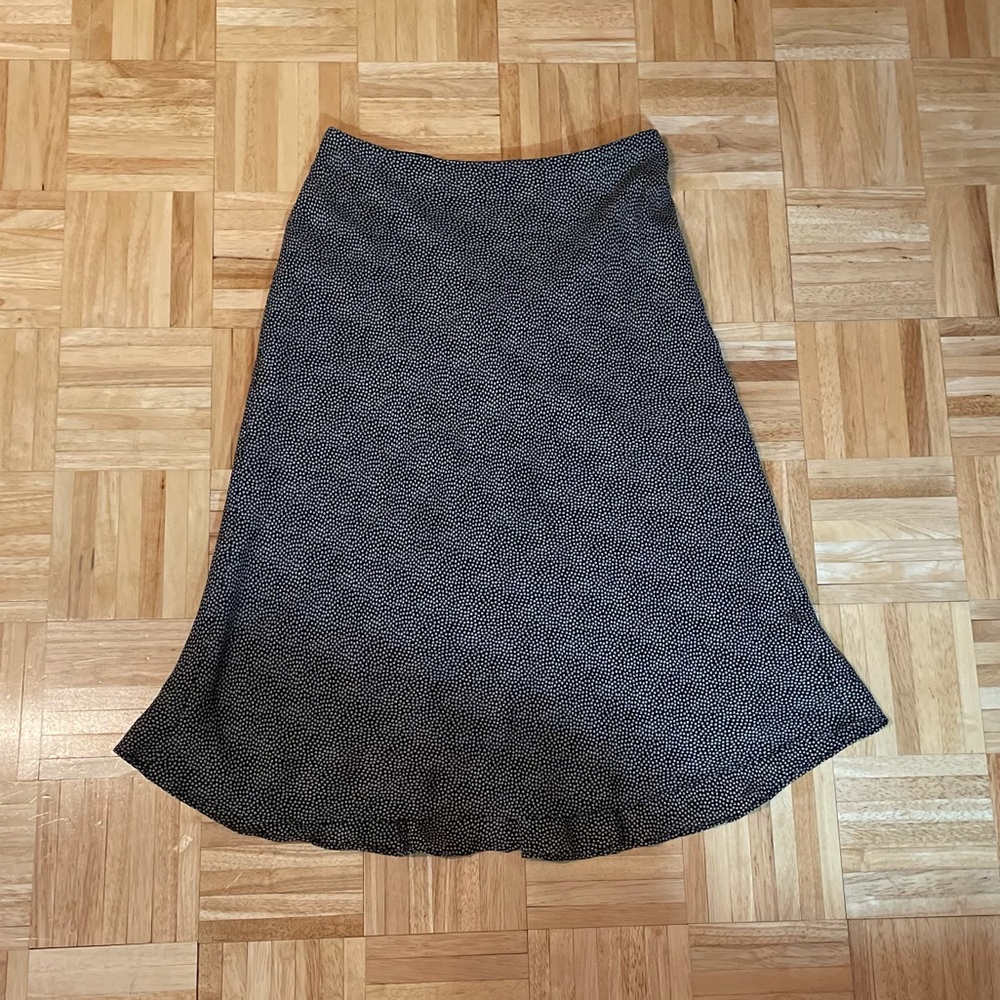 New York & Co. - Black & White Patterned Flowy Maxi Skirt -  Like New - Size 6